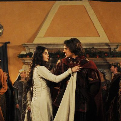 Romeo y Julieta bailan juntos