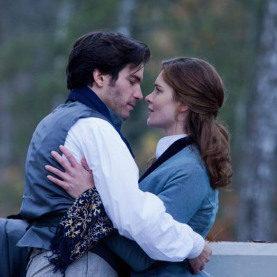 Santiago Cabrera y Vittoria Puccini en la TV movie 'Anna Karenina'