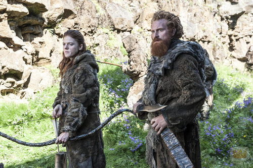Rose Leslie y Kristofer Hivju son los salvajes Ygritte y Tormund Matagigantes en 'Juego de tronos'
