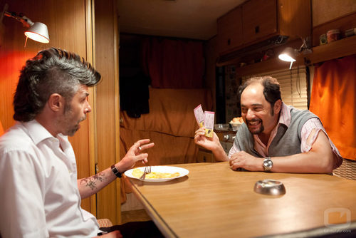 Antonio Recio soborna a Coque en 'La que se avecina'