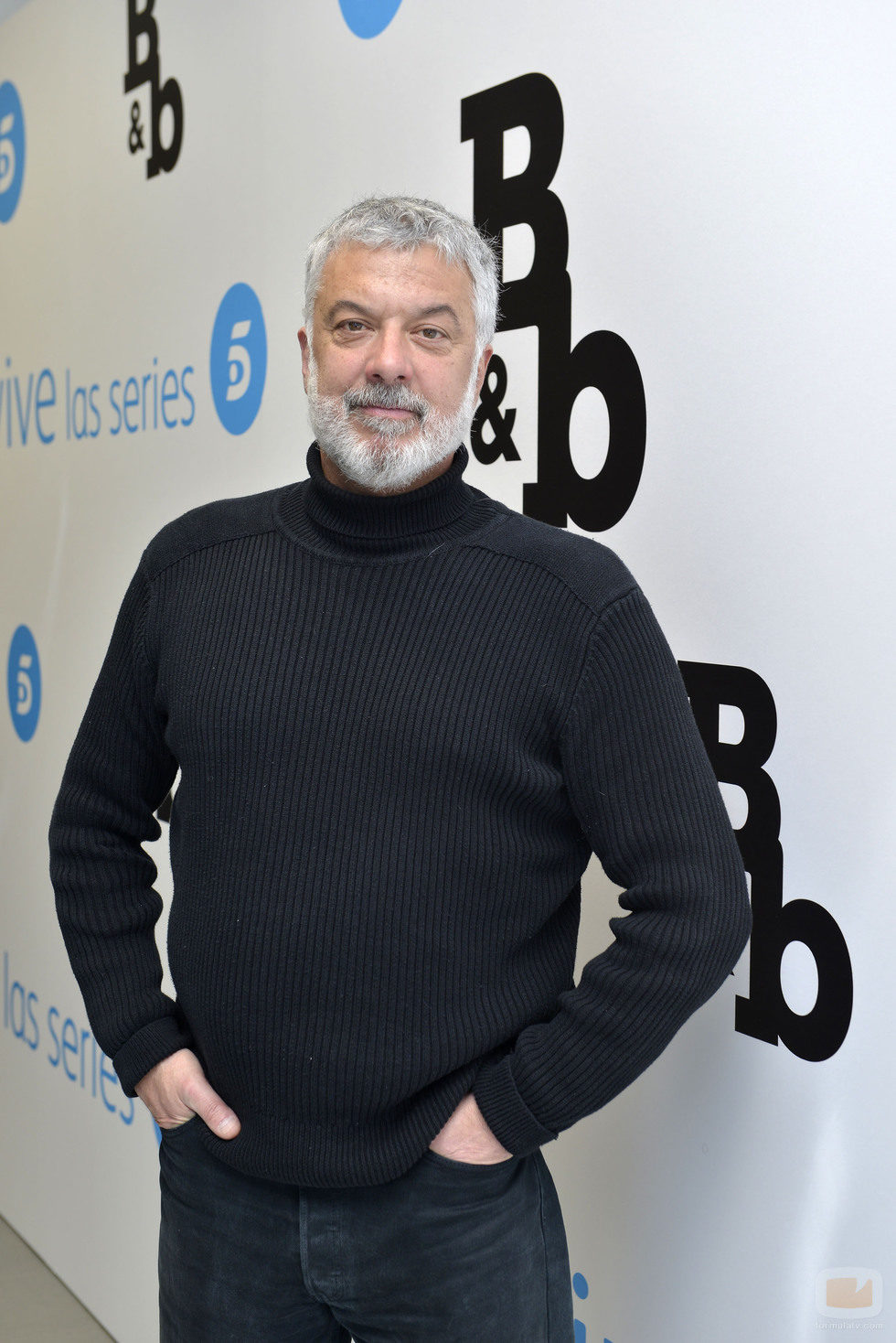 Adolfo Fernández en la rueda de prensa  'B&b, de boca en boca'