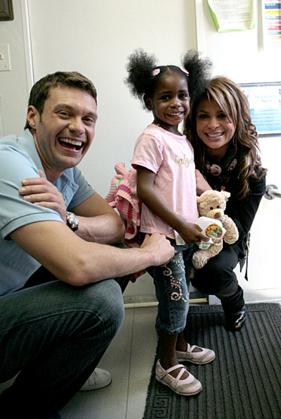 Ryan Seacrest y Paula Abdul