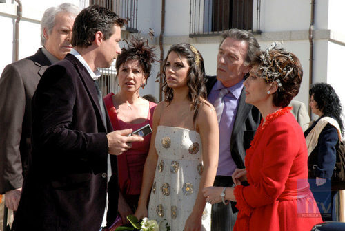 "En la salud...", boda en 'Hospital Central'