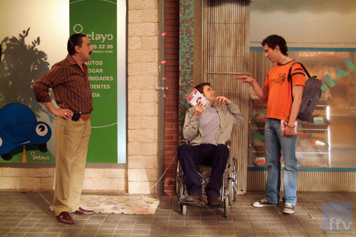 Mariano Peña, Julián López y Paco León en 'Top manta'