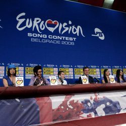 Chikilicuatre en rueda de prensa