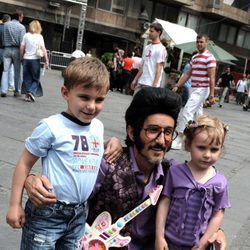 Chikilicuatre no pierde tiempo con sus fans