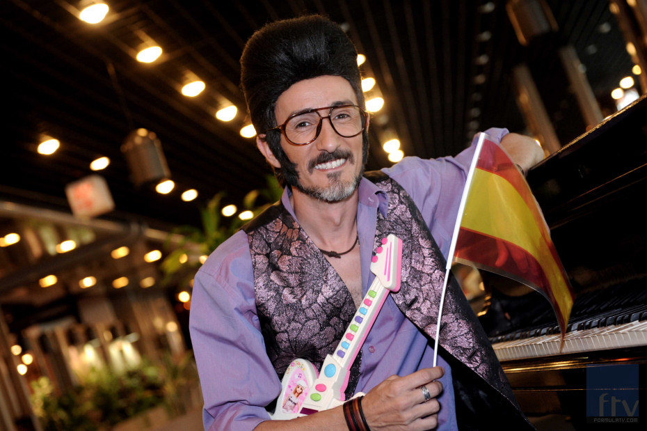 Chikilicuatre posa en Belgrado preparado para representar a España en Eurovisión 2008