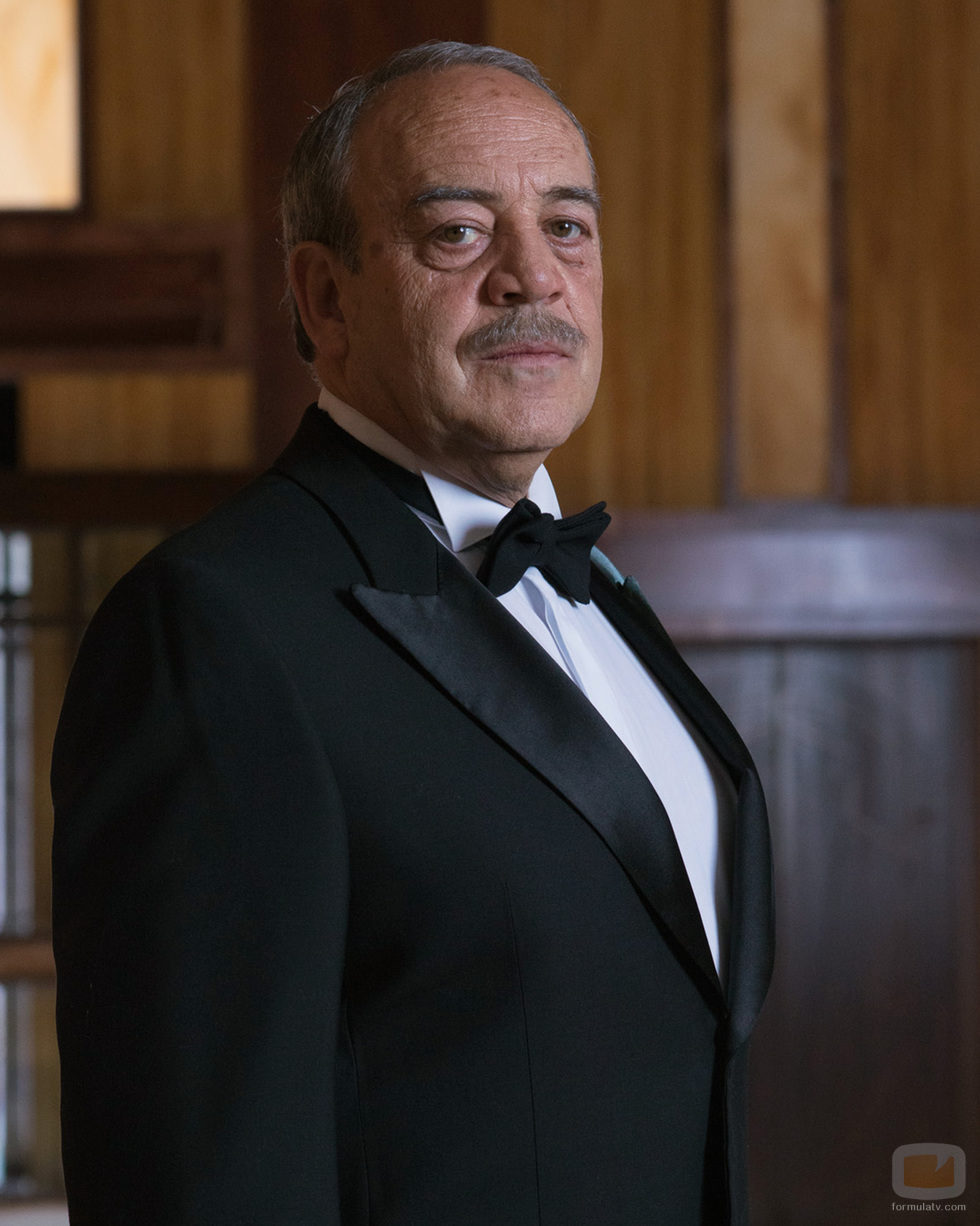 Tito Valverde es don Rafael Márquez em 'Velvet'