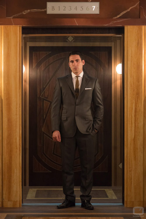 Alberto Márquez en el ascensor de 'Velvet'