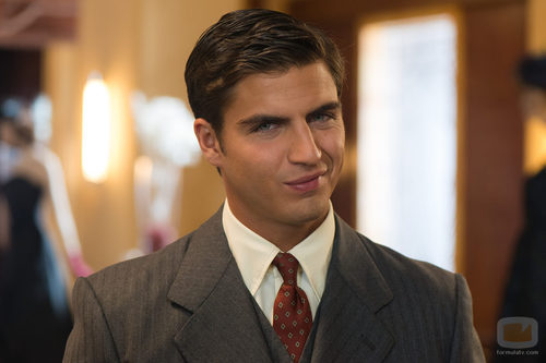 Maxi Iglesias es Max en 'Velvet'