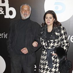 Adolfo Fernández y Luisa Martín en el estreno de 'B&b, de boca en boca'