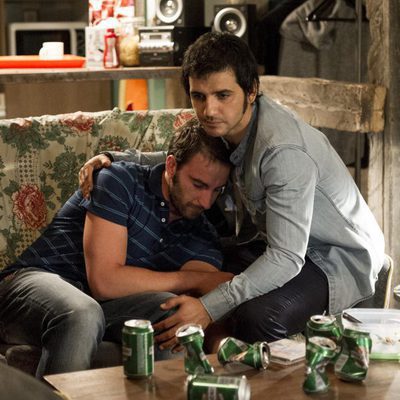 Fran Perea consolando a Dani Rovira en 'B&B, de boca en boca'