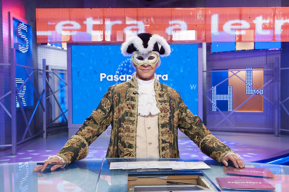 Christian Gálvez con el disfraz típico del Carnaval de Venecia