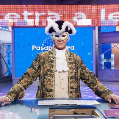 Christian Gálvez con el disfraz típico del Carnaval de Venecia