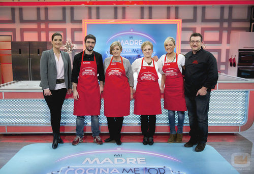 Juanra, Luján y sus madres en 'Mi madre cocina mejor que la tuya'