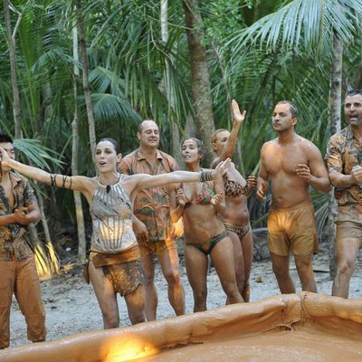 Raquel Sánchez Silva para el tiempo en la prueba de la primera gala de 'Supervivientes 2014'