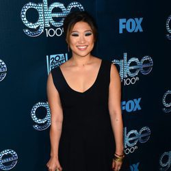 Jenna Ushkowitz en la celebración del capítulo 100 de 'Glee'