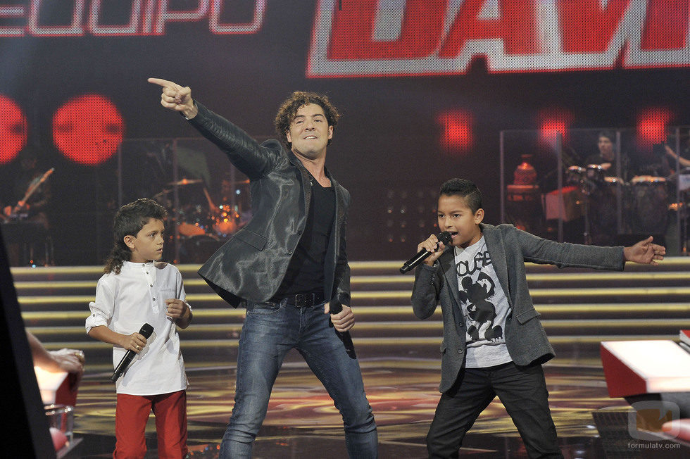 Bisbal canta con Raúl y Carlos Alfredo