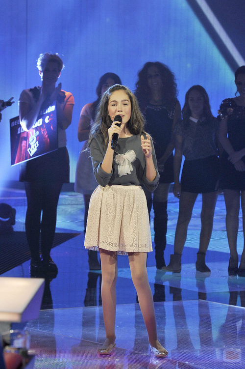 María canta "Lucía" de Serrat en la final de 'La voz kids'
