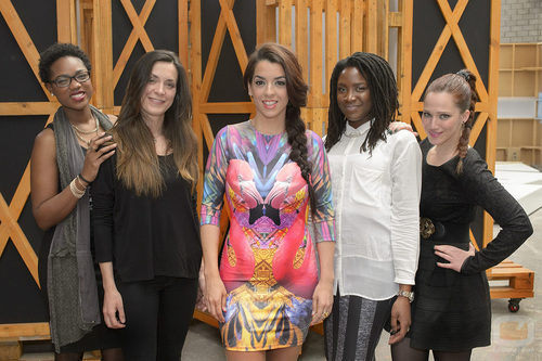 Ruth Lorenzo junto con Mey Green, Sandra Borrego, Aiwinnie Mybaby y Alana Sinkëy