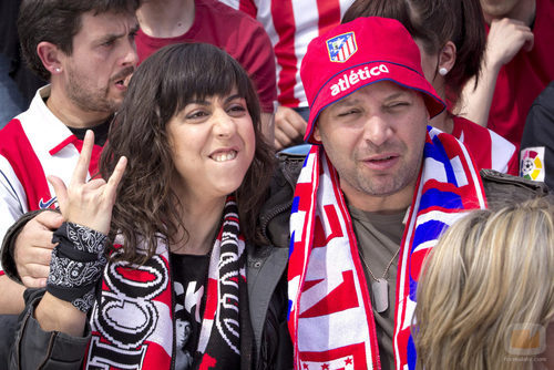 Eli y Chema apoyan al Atlético de Madrid en 'Con el culo al aire'