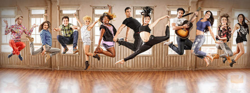 Los actores de 'Dreamland' saltando