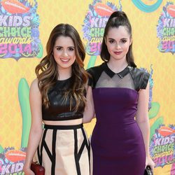 Laura Marano y Vanessa Marano en los Nickelodeon Kids' Choice Awards 2014