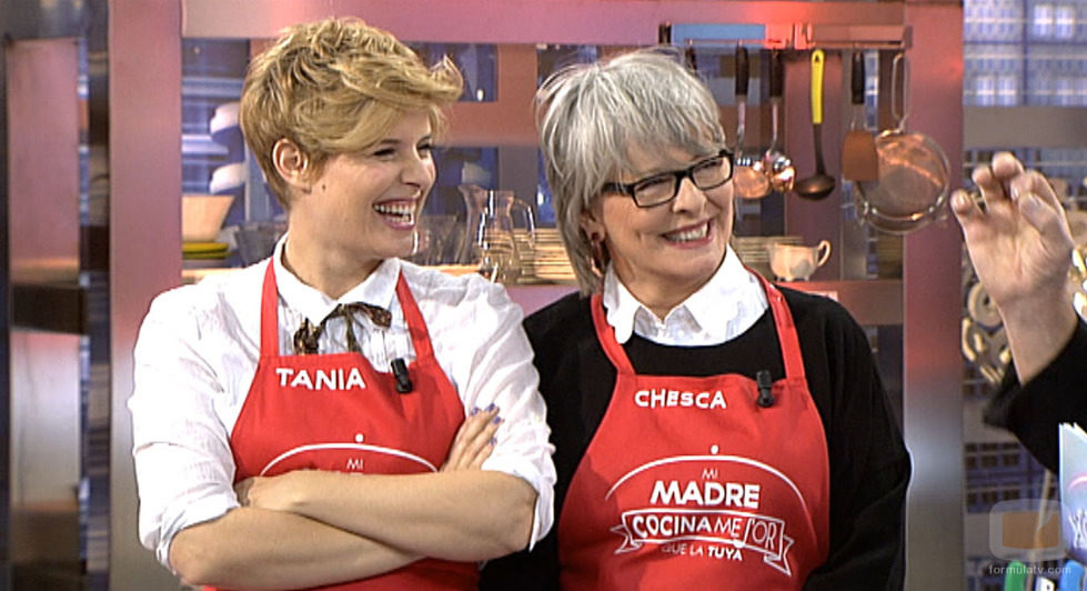Tania Llasera con su madre en 'Mi madre cocina mejor que la tuya'