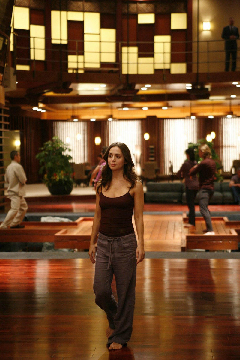 La actriz Eliza Dushku en 'Dollhouse'.