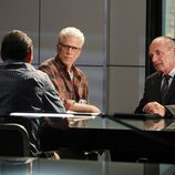 Paul Guilfoyle y Ted Danson en el segundo capítulo de la 12ª temporada de 'CSI: Las Vegas'