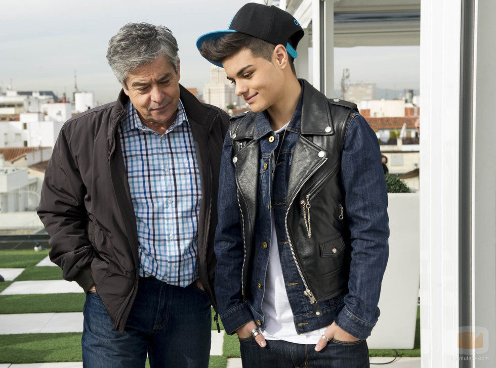 Abraham Mateo y Carlos Iglesias en 'B&b, de boca en boca'