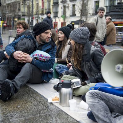 Dani Rovira acude a una manifestación de indignados en 'B&b'