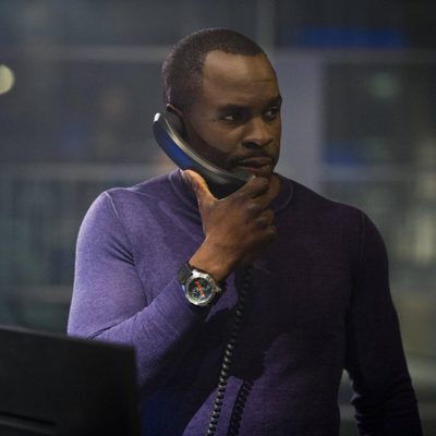 Gbenga Akinnagbe en el primer episodio de '24: El día final'