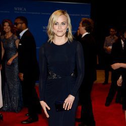 Taylor Schilling en la alfombra roja de la Cena de Corresponsales de la Casa Blanca