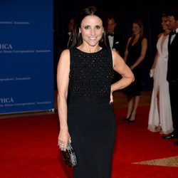 Julia Louis Dreyfus posa en la Cena de Corresponsales de la Casa Blanca 2014