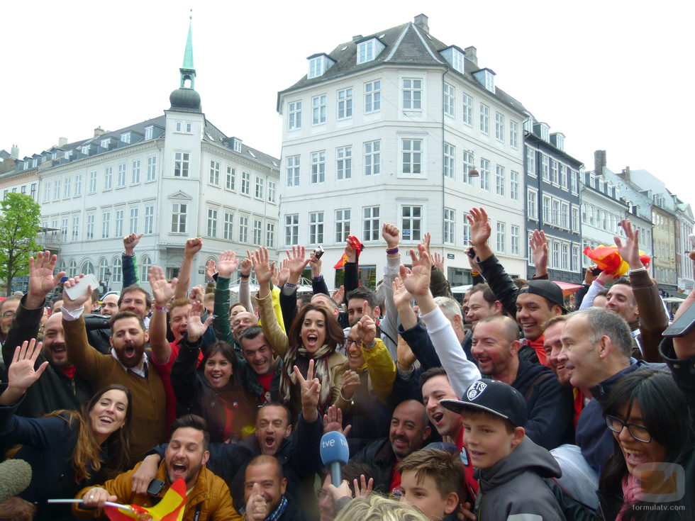 Ruth Lorenzo con los eurofans en Copenhague