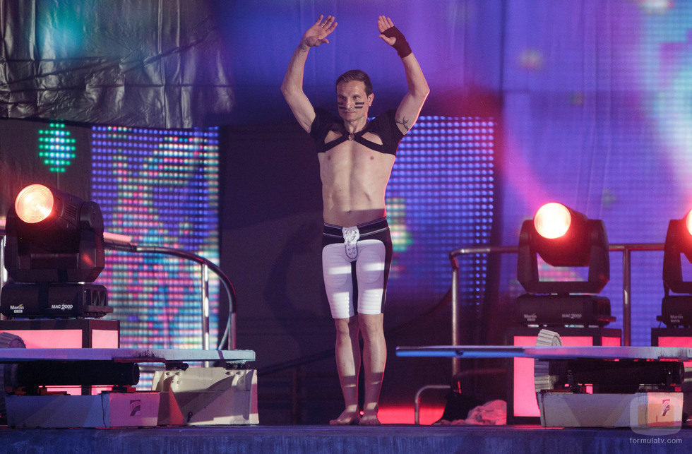 Javier Castillejo preparándose para saltar en 'Mira quién salta'