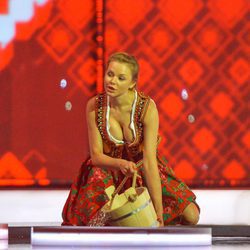 Una de las bailarinas polacas se muestra sugerente en Eurovisión 2014