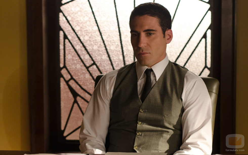 Miguel Ángel Silvestre en el capítulo "Mentiras piadosas" de 'Velvet'
