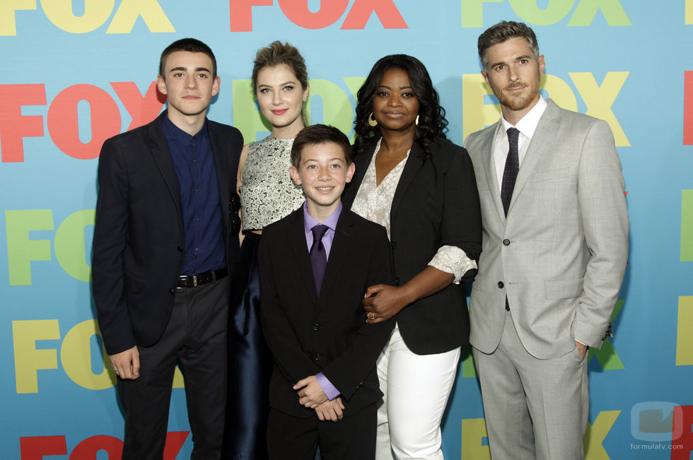 Octavia Spencer, Dave Annable y el resto del reparto de 'Red Band Society' en los Upfronts 2014 de Fox