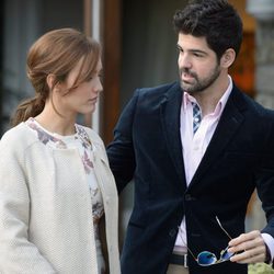 Megan Montaner y Miguel Ángel Muñoz en 'Sin identidad'