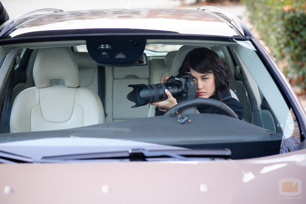 Megan Montaner descubre que no conoce a su familia en absoluto en 'Sin identidad'
