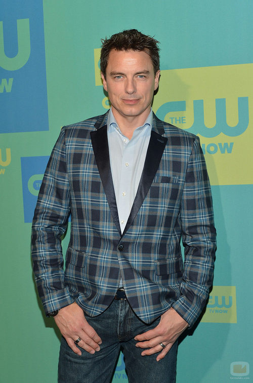 John Barrowman ('Arrow') en los Upfronts 2014 de The CW