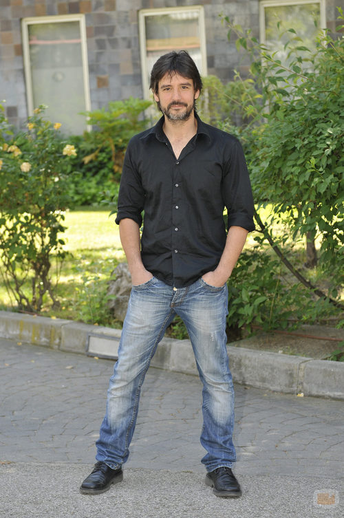 Antonio Hortelano en la rueda de prensa de 'Sin identidad'