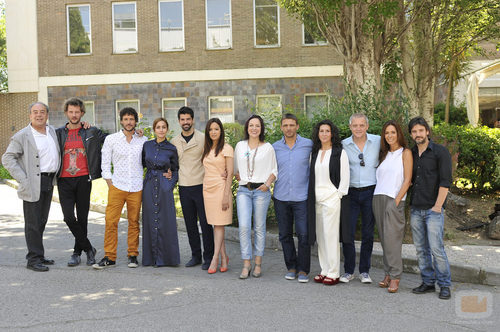 Reparto de la serie 'Sin identidad' en la rueda de prensa