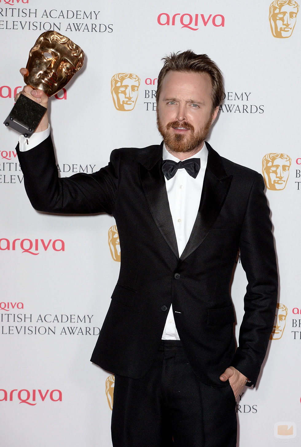 Aaron Paul recoge el BAFTA 2014 de 'Breaking Bad'