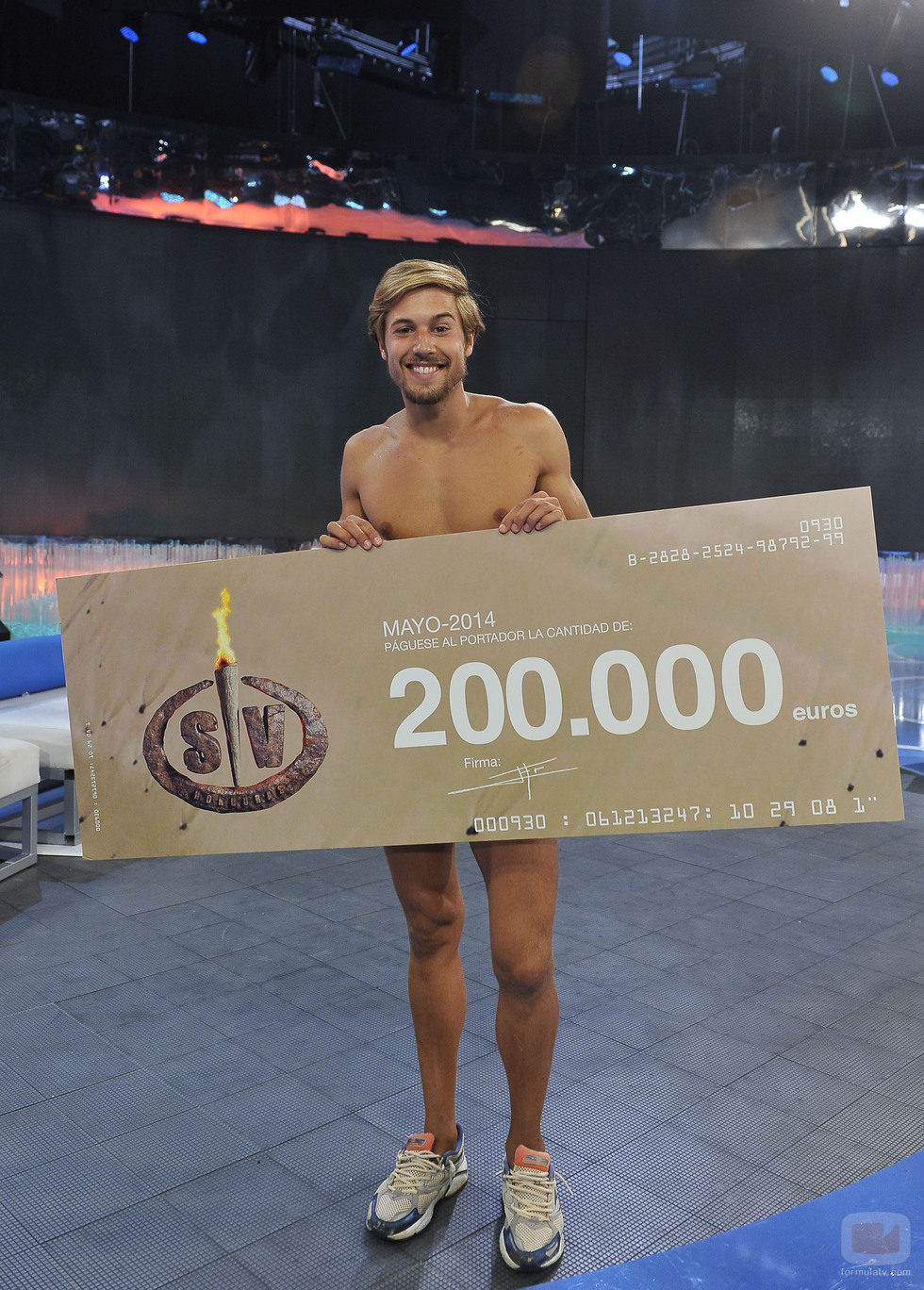 Abraham recoge su premio en 'Supervivientes 2014'
