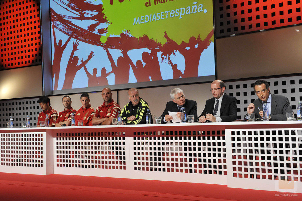Paolo Vasile encabezó la presentación de la cobertura del Mundial de Brasil por Mediaset España