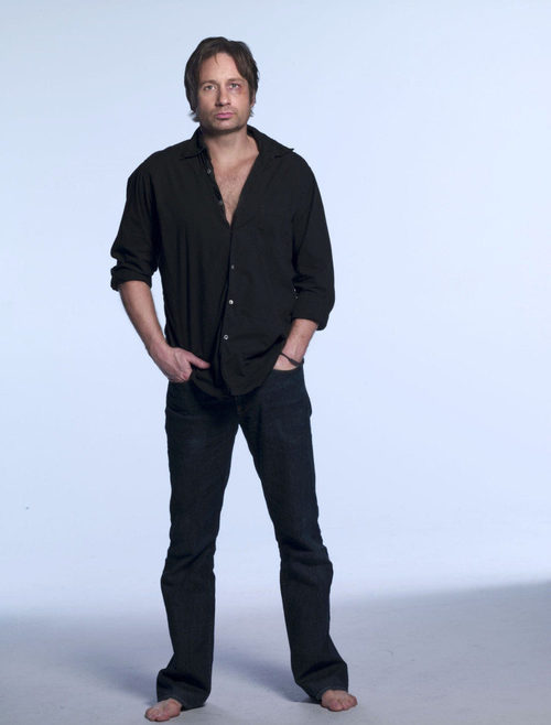 David Duchovny, con una camisa con mucho cuello en 'Californication'