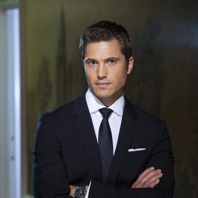 Eric Winter es Dash Gardiner en 'Las brujas de East End'